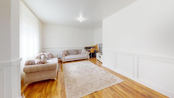 Maison 8 pièces - 310 m² Exclusivité efficity