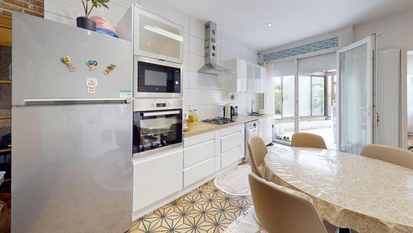 Maison 8 pièces - 310 m² Exclusivité efficity