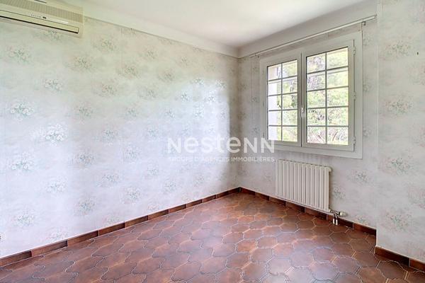 A VENDRE DRAGUIGNAN - Maison 10 pièces 239 m² avec piscine sur 5000 m² de terrain