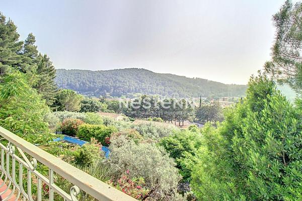 A VENDRE DRAGUIGNAN - Maison 10 pièces 239 m² avec piscine sur 5000 m² de terrain