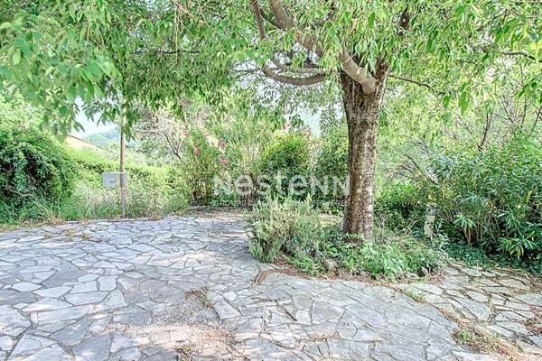 A VENDRE DRAGUIGNAN - Maison 10 pièces 239 m² avec piscine sur 5000 m² de terrain