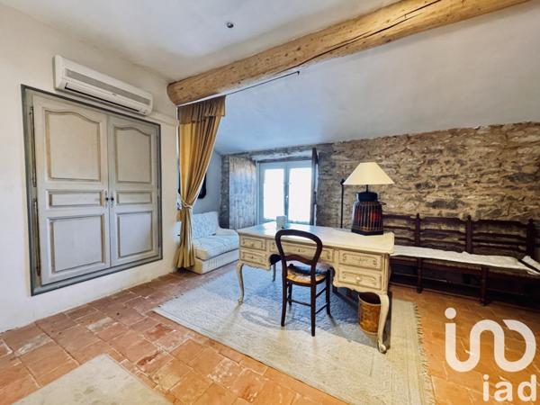 Maison de village 7 pièces de 171 m² à Brue-Auriac (83119)