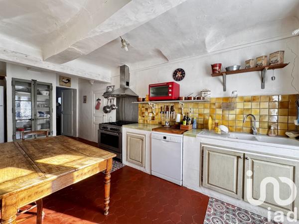 Maison de village 7 pièces de 171 m² à Brue-Auriac (83119)