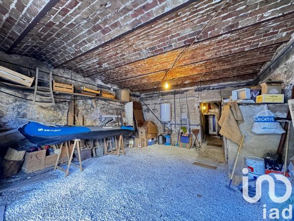 Maison de village 7 pièces de 171 m² à Brue-Auriac (83119)