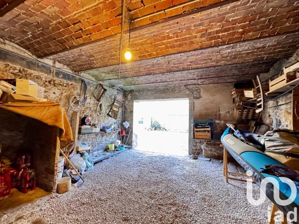 Maison de village 7 pièces de 171 m² à Brue-Auriac (83119)