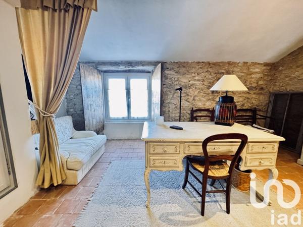 Maison de village 7 pièces de 171 m² à Brue-Auriac (83119)