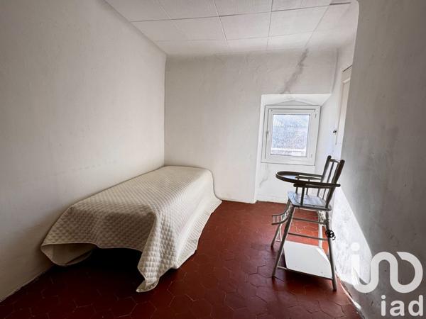 Maison de village 7 pièces de 171 m² à Brue-Auriac (83119)