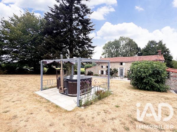 Maison à vendre 7 pièces 147 m² Vernoux-en-Gâtine