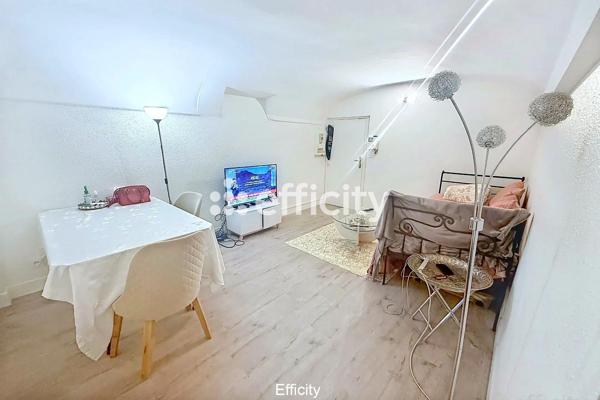 Appartement
         3 pièces
        - 35 m² 169 000 € *