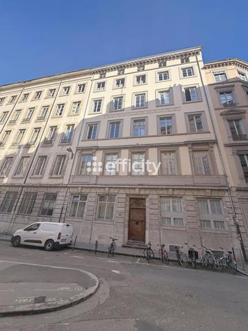 Appartement
         3 pièces
        - 35 m² 169 000 € *