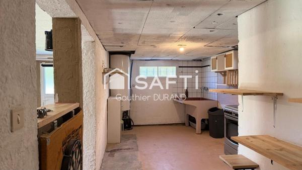 Bien rare sur le secteur : villa 4 chambres avec suite en rez-de-chaussée, piscine et sous-sol aménageable.