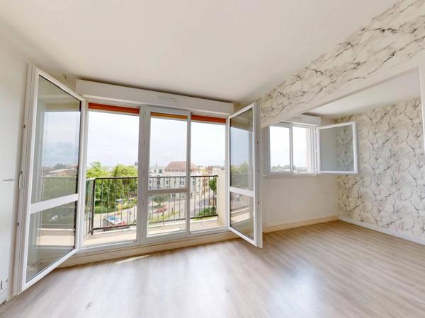 Appartement de Type T3 - Balcon & Ascenseur