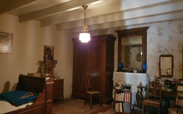 Maison à vendre    6 pièces •  Courçon