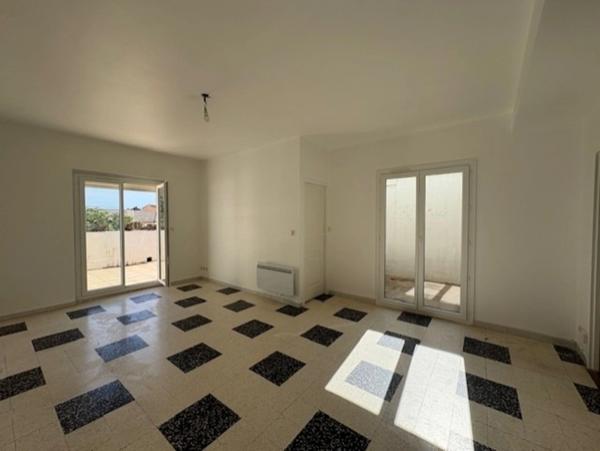 Immeuble à vendre SERIGNAN (34)