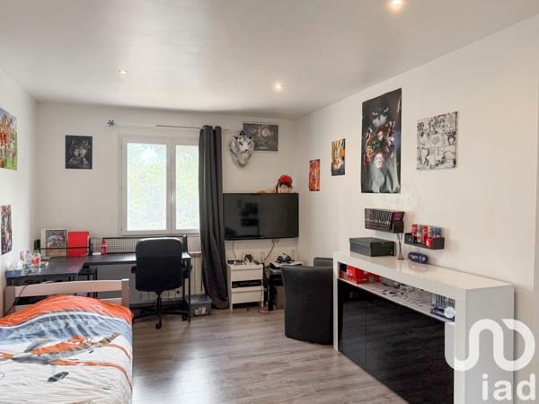 Maison à vendre 10 pièces 297 m² Saint-Genis-Laval