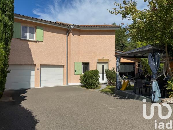 Maison à vendre 10 pièces 297 m² Saint-Genis-Laval