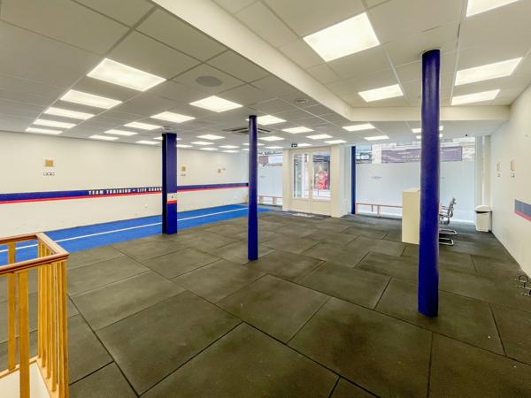 Paris 2ème - À LOUER - Local commercial haut de gamme de 280 m²