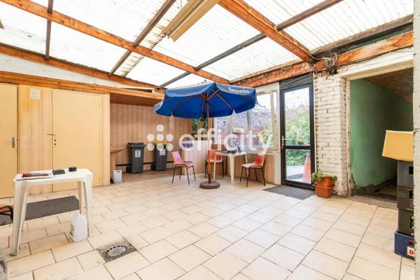 Immeuble
         9 pièces
        - 425 m² Exclusivité 208 000 €*
