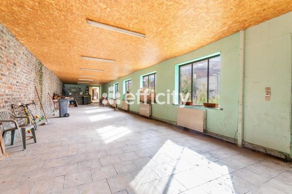 Immeuble
         9 pièces
        - 425 m² Exclusivité 208 000 €*