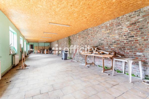 Immeuble
         9 pièces
        - 425 m² Exclusivité 208 000 €*