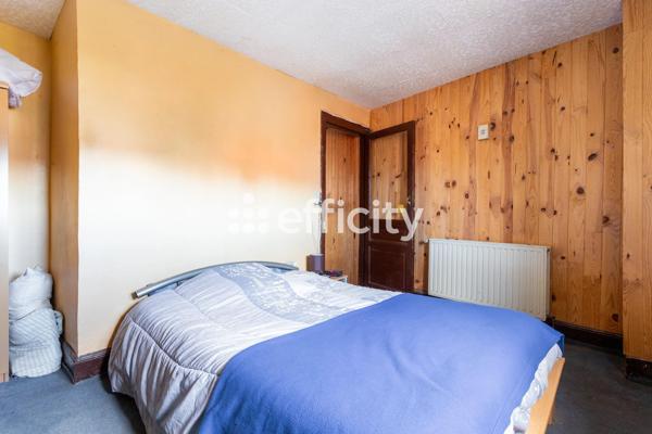 Immeuble
         9 pièces
        - 425 m² Exclusivité 208 000 €*