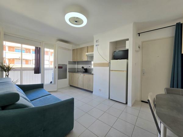 La Seyne-sur-Mer (83500) T2 rénové aux Sablettes – Vendu entièrement meublé - Parking