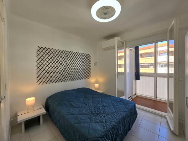 La Seyne-sur-Mer (83500) T2 rénové aux Sablettes – Vendu entièrement meublé - Parking