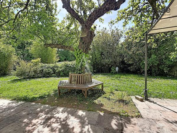 NANTERRE/ Maison 6 pièces 200 m² - Jardin/Terrasse 241m² - 3 Stationnements