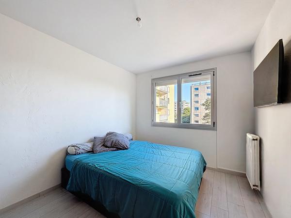 Décines-Charpieu (69150) Décines 95 m² – 3 chambres, balcon, garage