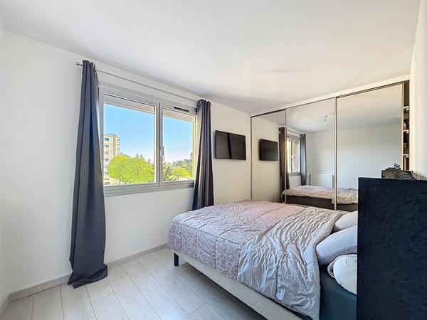 Décines-Charpieu (69150) Décines 95 m² – 3 chambres, balcon, garage
