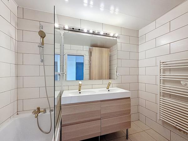 Décines-Charpieu (69150) Décines 95 m² – 3 chambres, balcon, garage