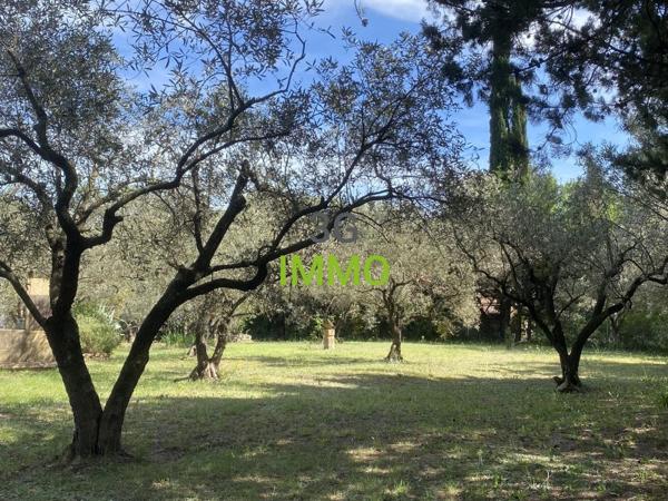 Vente / Maison de plain-pied à Uzès (30700)