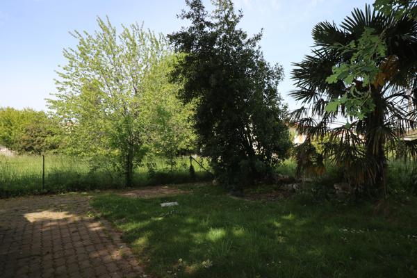 Maison De Village