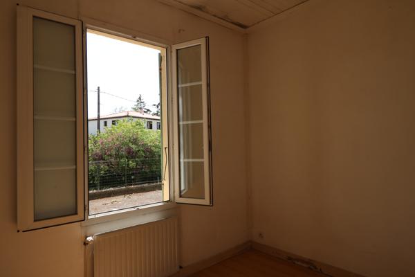 Maison De Village