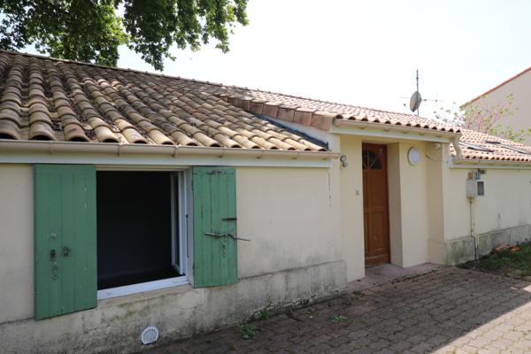 Maison De Village