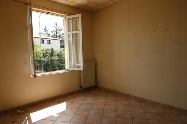 Maison De Village