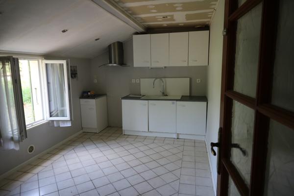 Maison De Village