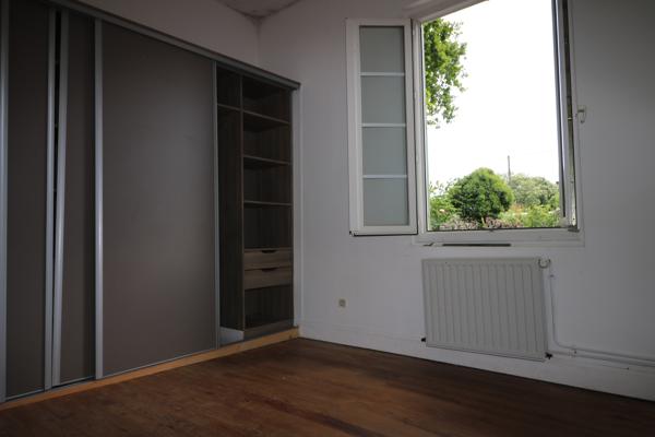 Maison De Village