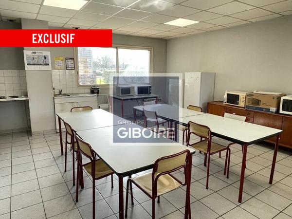 Local d'activites 2781 m² à vendre BRUZ (réf : 35.6837)
