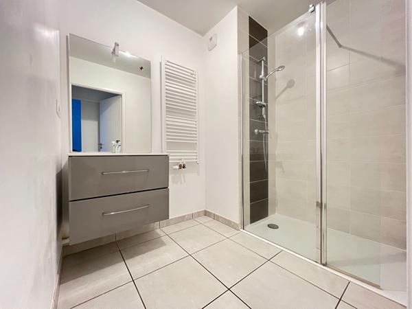 Appartement 3 pièces – 64 m² environ à Saint-Herblain (ref : 1898B)