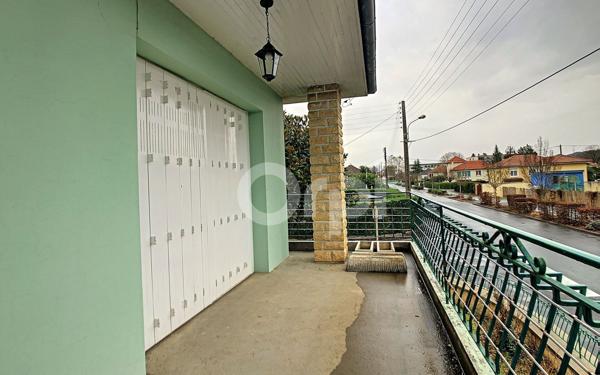 Maison à louer    4 pièces •  Terrasson-Lavilledieu