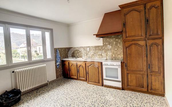 Maison à louer    4 pièces •  Terrasson-Lavilledieu