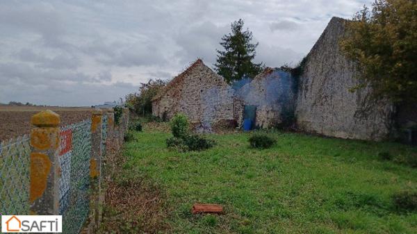 Grange en pierre à rénover sur terrain arboré de plus de 1000m2 à 5 minutes de Beaune La Rolande