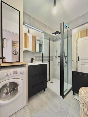 Vente                                                      Appartement
                        
                     2 pièces                      37 m2                     à Saint-Aygulf