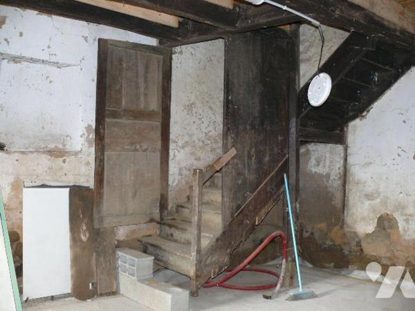 Au coeur d'un hameau situé à 10mn de l'axe Rennes/Saint Malo, maison à rénover offrant :
- au ...