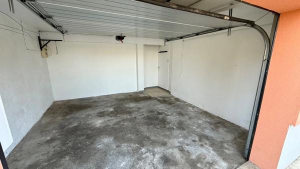 Tarbes .Maison six pièces sur deux niveaux divisible en deux appartements.