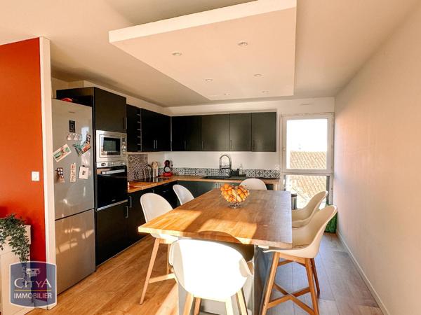 Appartement à louer 3 pièces 74.59m²