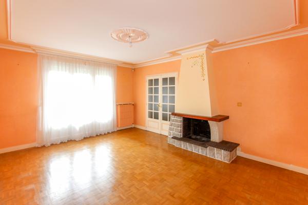 Vitré (35500) Maison sur sous sol avec jardin proche centre ville