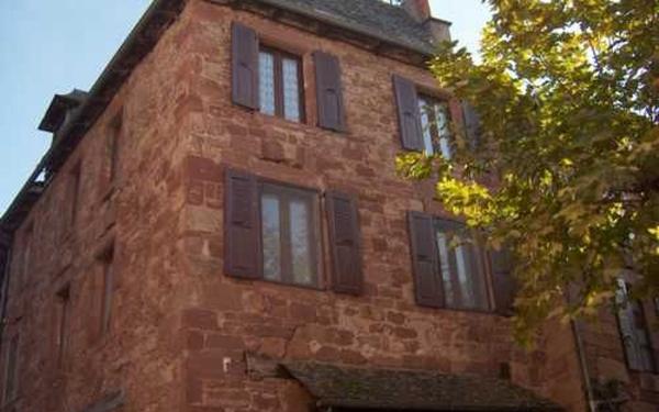 Maison à vendre    7 pièces •  Saint-Cyprien-sur-Dourdou