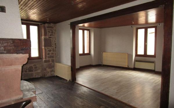 Maison à vendre    7 pièces •  Saint-Cyprien-sur-Dourdou